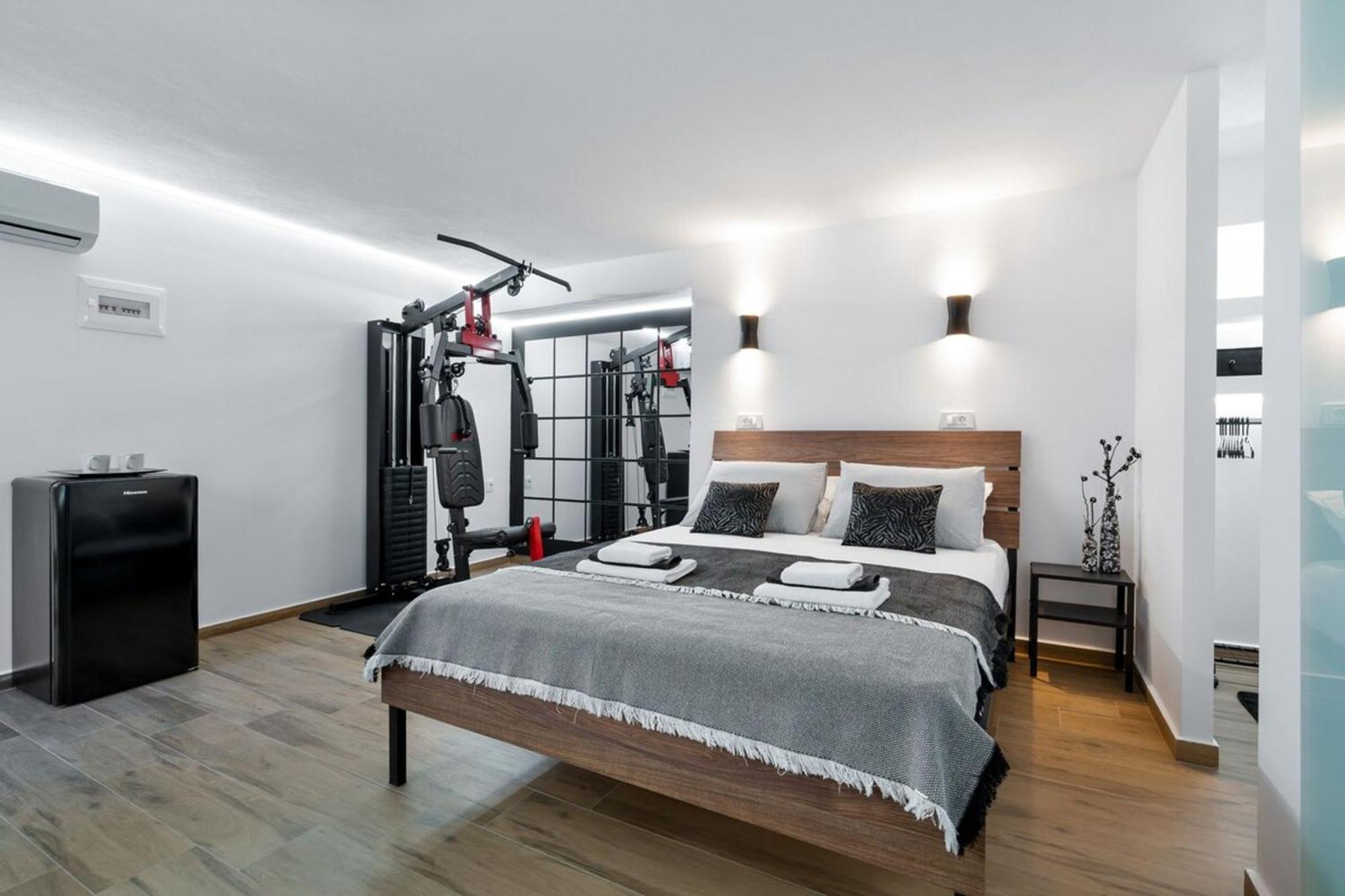 Santy Villa - Gerani Gerani  Buitenkant foto